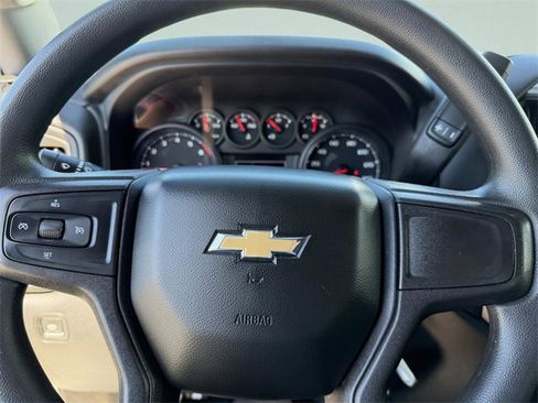 Used 2020 Chevrolet Silverado 2500 Custom w/ Custom Value Package image 32