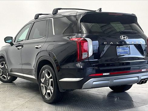 Certified 2023 Hyundai Palisade Limited image 12
