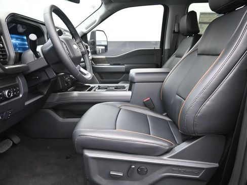 New 2026 Ford F250 Lariat w/ Black Appearance Package AWD/4WD image 21
