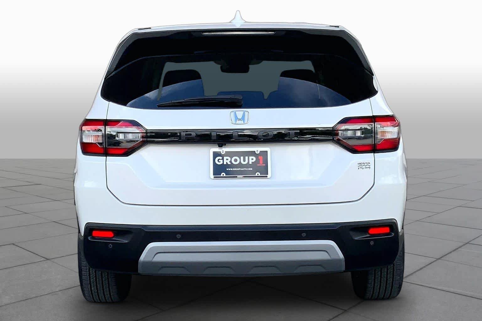 Used 2025 Honda Pilot EX-L image 5
