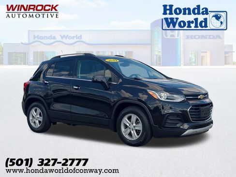 Used 2019 Chevrolet Trax LT w/ LT Convenience Package FWD image 1