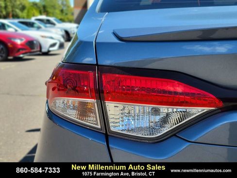 Used 2021 Toyota Corolla SE image 9