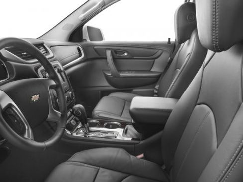 Used 2016 Chevrolet Traverse LT image 11