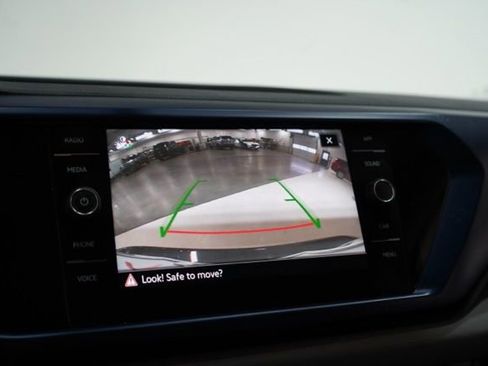 Used 2022 Volkswagen Taos SE image 27