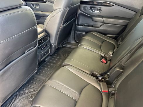 Used 2024 Honda Pilot Touring image 30