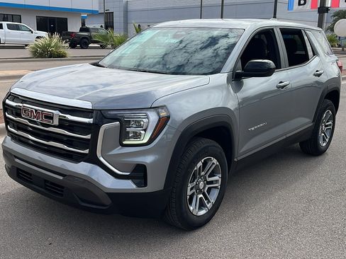 Used 2026 GMC Terrain Elevation FWD image 3