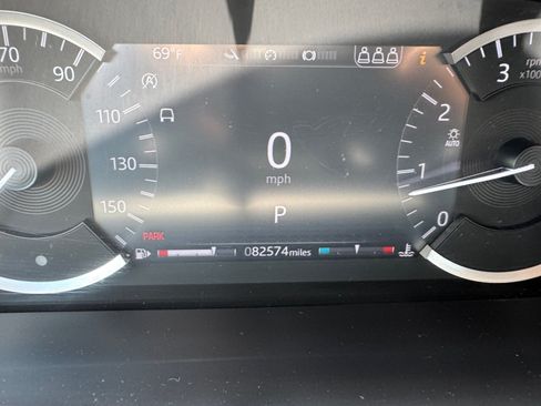 Used 2020 Land Rover Discovery Sport AWD/4WD image 22