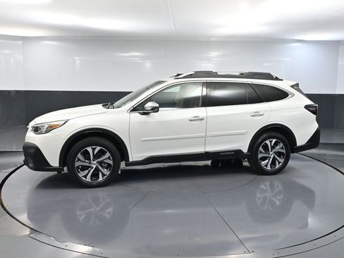Used 2022 Subaru Outback Touring XT AWD/4WD image 10