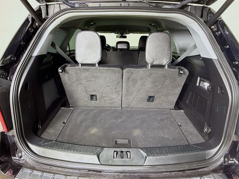 Used 2021 Ford Explorer Limited w/ Equipment Group 301A image 27