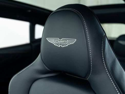 Used 2025 Aston Martin DBX 707 image 17