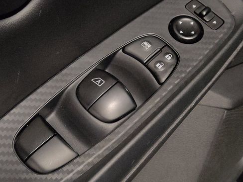 Used 2025 Nissan Sentra S image 27