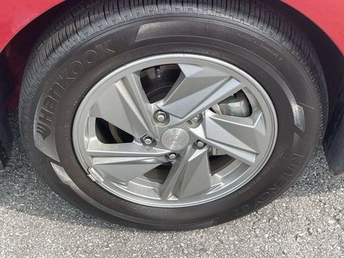 Certified 2026 Hyundai Elantra SE FWD image 8