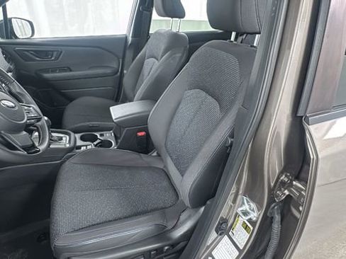 Used 2025 Subaru Forester Premium image 10