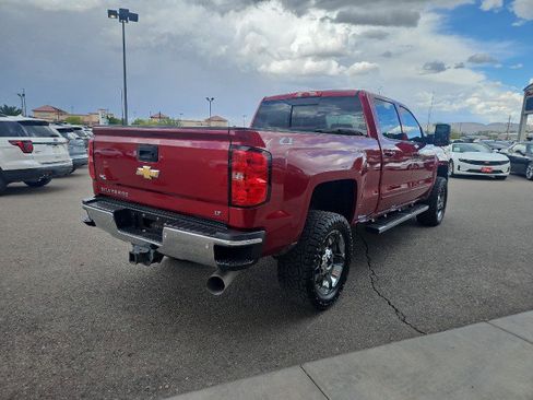 Used 2019 Chevrolet Silverado 2500 LT w/ LT Convenience Package image 5