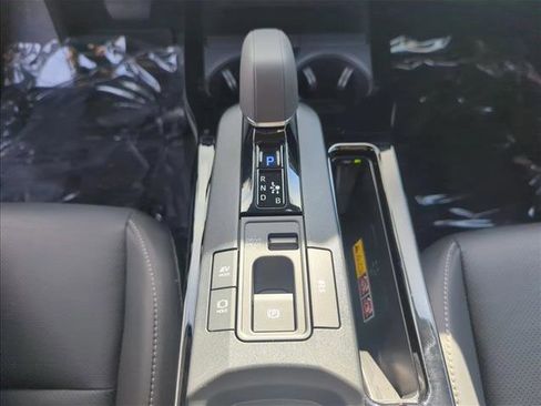 Used 2025 Toyota Prius XLE image 14