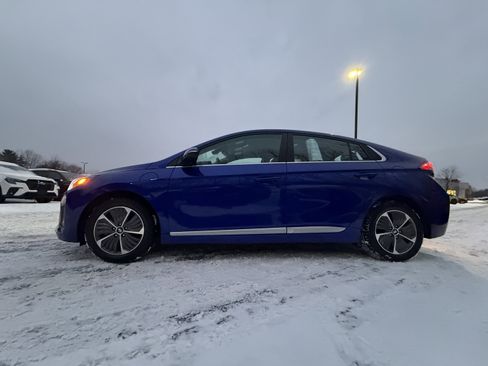 Used 2022 Hyundai Ioniq SEL image 9