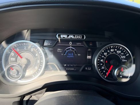 Used 2019 RAM 1500 Big Horn AWD/4WD image 12
