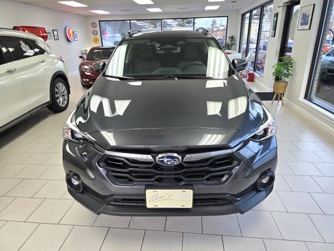 Used 2024 Subaru Crosstrek 2.0i Premium AWD/4WD image 2