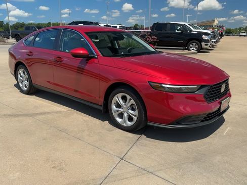 Used 2024 Honda Accord LX image 3