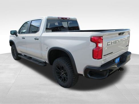 New 2026 Chevrolet Silverado 1500 ZR2 AWD/4WD image 4