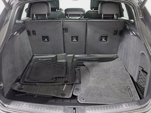 Used 2017 Porsche Macan image 34