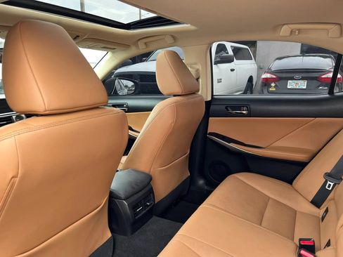 Used 2016 Lexus IS 200t RWD image 11