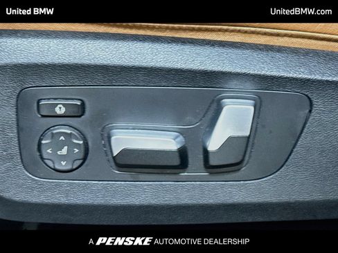 Used 2021 BMW X5 xDrive40i w/ Premium Package 3 AWD/4WD image 4
