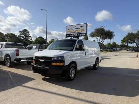 Used 2020 Chevrolet Express 2500 w/ Driver Convenience Package RWD image 37