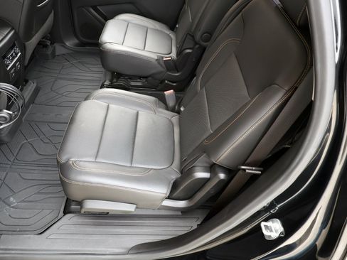 Used 2021 Chevrolet Traverse Premier w/ Redline Edition image 45