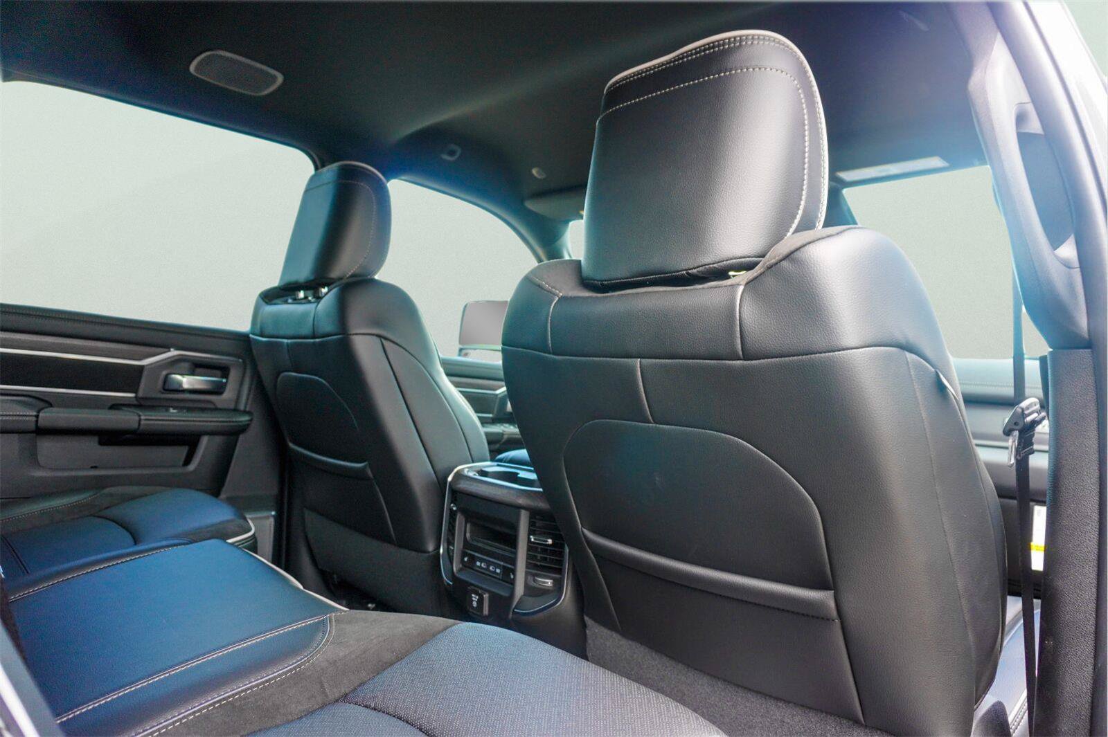 New 2027 RAM 2500 Laramie AWD/4WD image 12