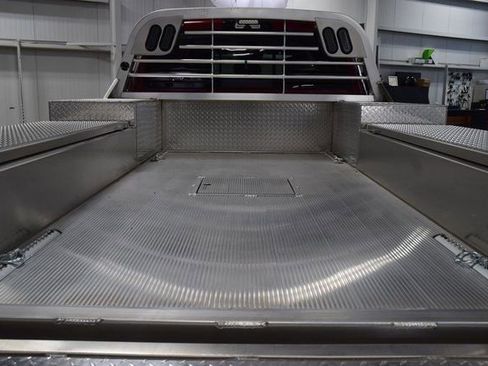 Used 2024 RAM 4500 SLT w/ Quick Order Package 2YG SLT image 17