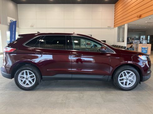 Used 2023 Ford Edge SEL w/ Convenience Package AWD/4WD image 4