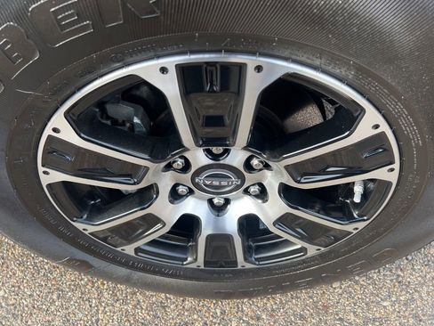 Certified 2024 Nissan Titan SV w/ SV Convenience Package image 38