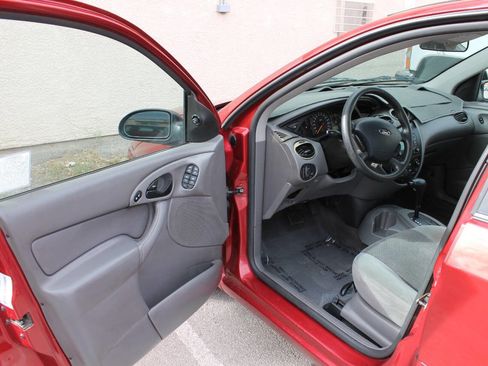 Used 2003 Ford Focus SE image 19