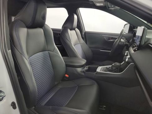 Used 2025 Toyota RAV4 XSE image 15