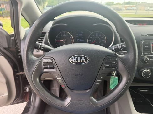 Used 2014 Kia Forte LX w/ Popular Package FWD image 12