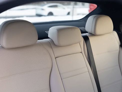 Used 2023 Mercedes-Benz C 300 4MATIC Sedan image 29