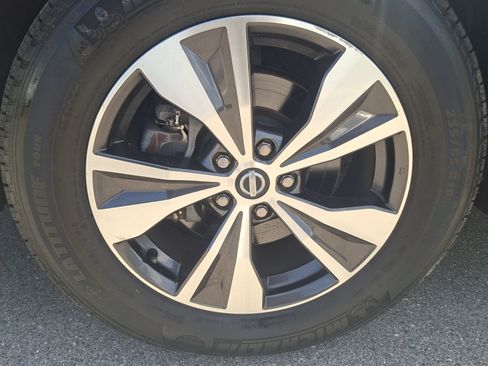 Used 2022 Nissan Murano SV FWD image 25