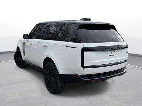 Used 2023 Land Rover Range Rover SE image 6