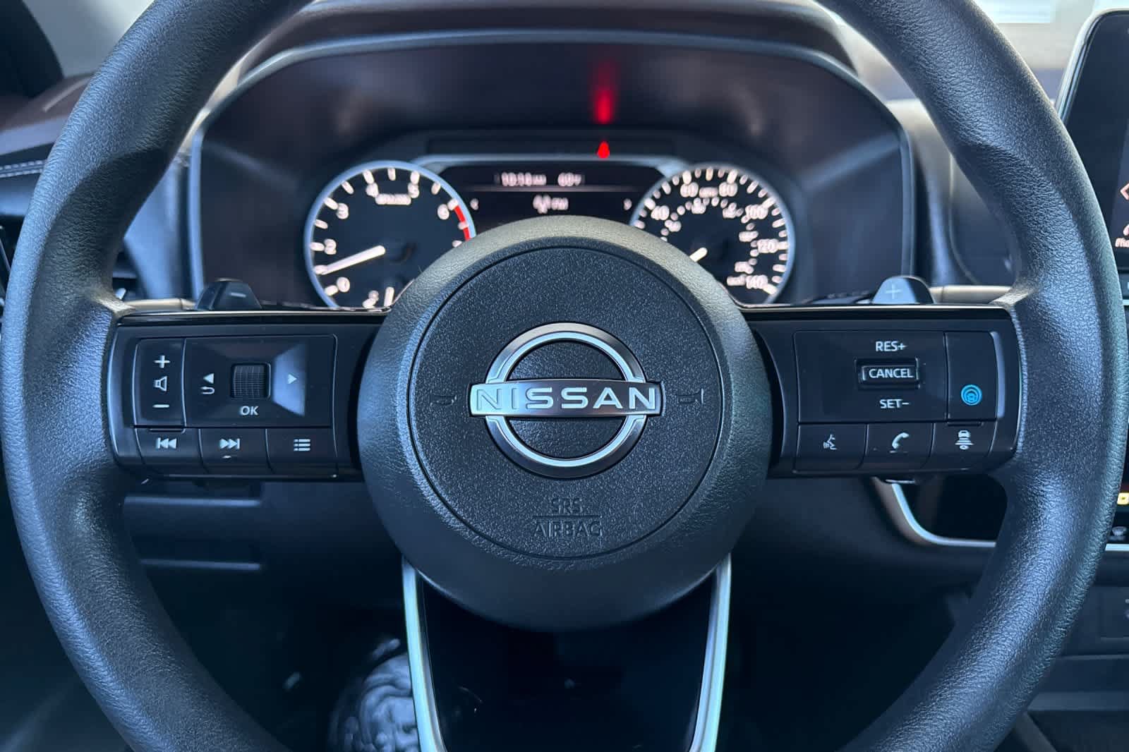 Used 2022 Nissan Rogue SV AWD/4WD image 23
