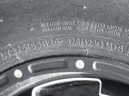 Used 2015 Toyota Tundra SR5 w/ SR5 Upgrade Package image 40