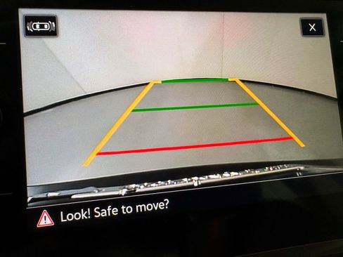 Used 2024 Volkswagen Tiguan SE FWD image 33