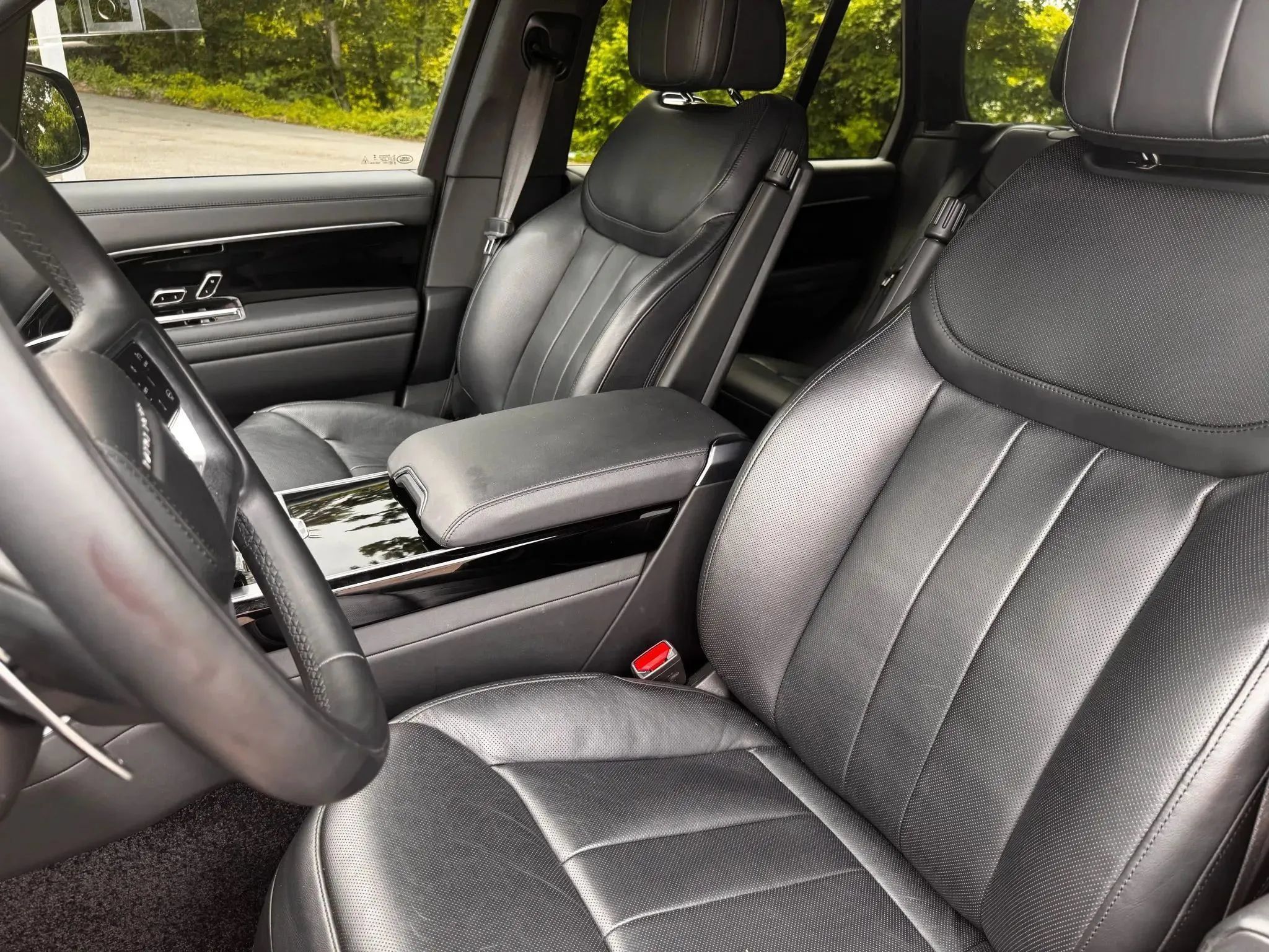 Used 2023 Land Rover Range Rover SE AWD/4WD image 18