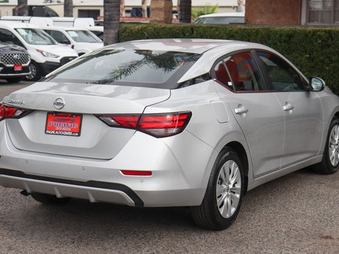 Used 2023 Nissan Sentra S image 9