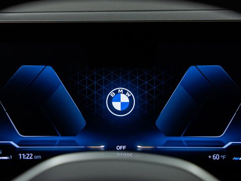 Used 2024 BMW 530i xDrive w/ Premium Package image 27