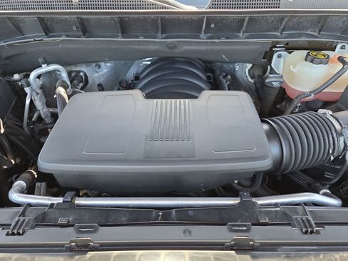 Used 2020 Chevrolet Silverado 1500 LT Trail Boss AWD/4WD image 17