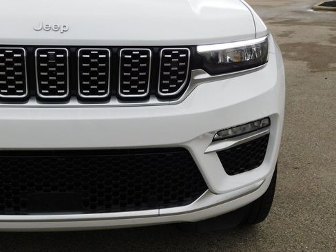 Used 2025 Jeep Grand Cherokee Summit image 9