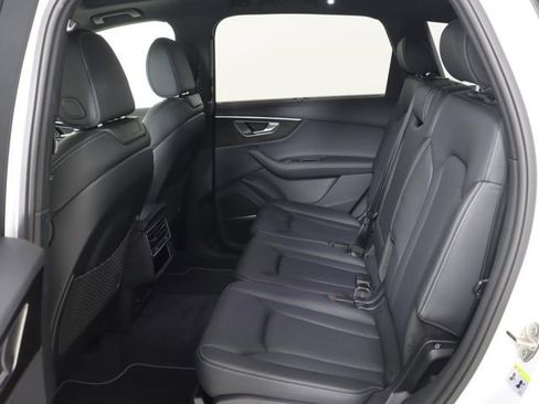 Used 2025 Audi Q7 3.0T Prestige w/ Prestige Package image 15