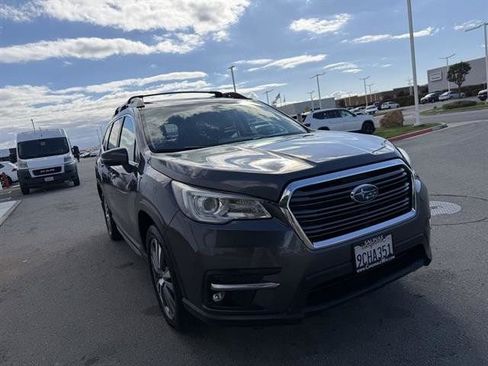 Used 2022 Subaru Ascent Limited image 8