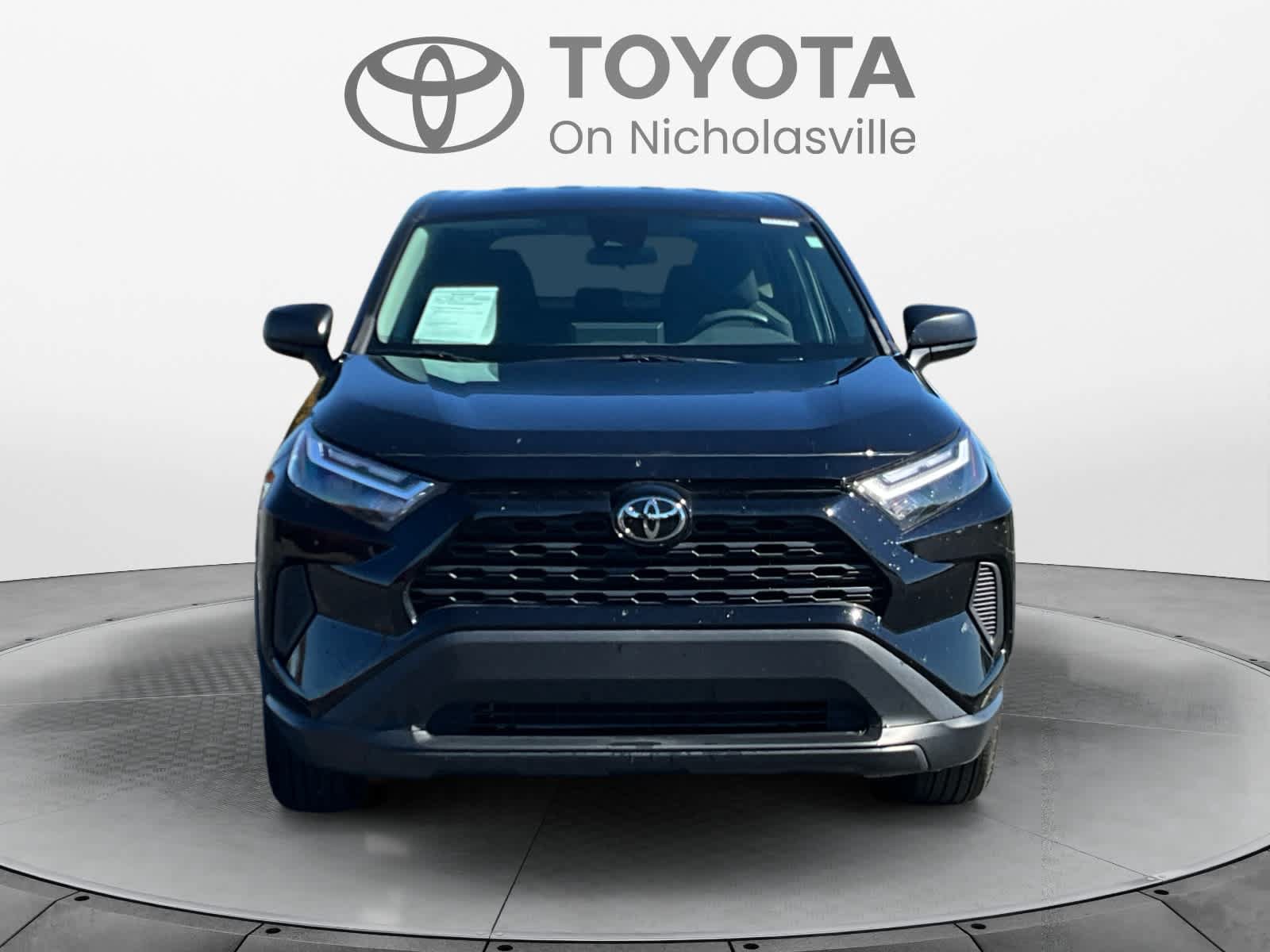 Used 2023 Toyota RAV4 LE AWD/4WD image 8